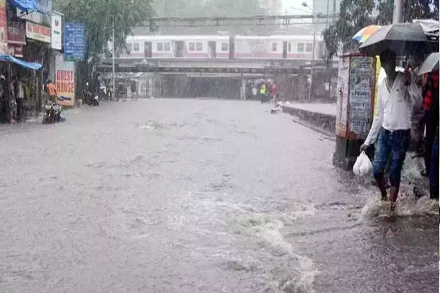 दिल्ली एनसीआर और आसपास के क्षेत्रों में सुबह से ही हो रही झमाझम बारिश,यूपी मे तीन दिन का अलर्ट जारी...