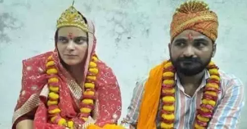 शराबी पति ने दिया तीन तलाक तो रूबीना ने अपनाया हिंदू धर्म, पुष्पा बनकर प्रेमी संग की शादी