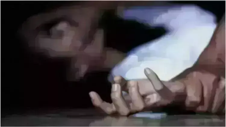 किसान नेता समेत 8लोगो पर दुष्कर्म का मुकदमा दर्ज, जानिए क्या है पूरा मामला किसान नेता समेत 8लोगो पर दुष्कर्म का मुकदमा दर्ज, जानिए क्या है पूरा मामला