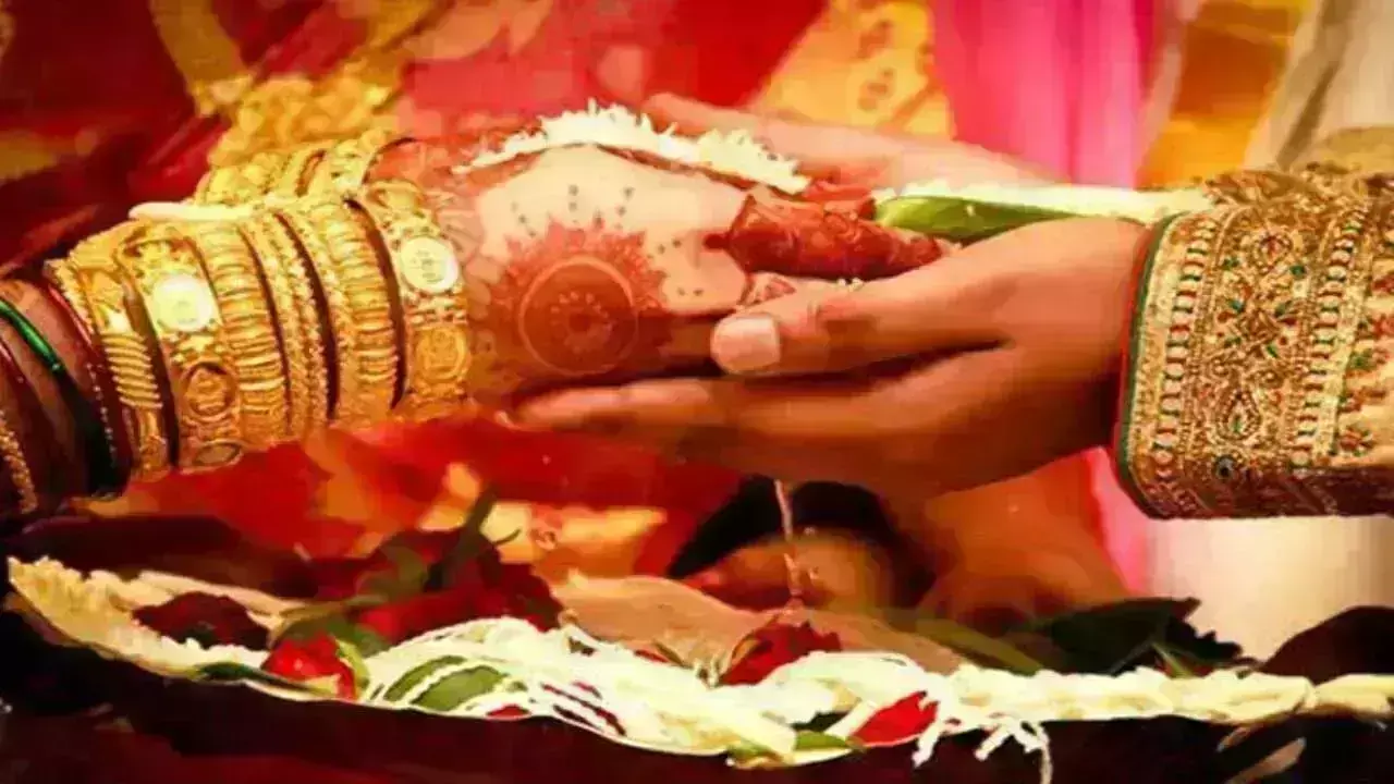 рдзрд░реНрдо рдкрд░рд┐рд╡рд░реНрддрди рдХрд░рд╛рдХрд░ рдХреА рд╢рд╛рджреА рдлрд┐рд░ рджреЗ рджрд┐рдпрд╛ рддрд▓рд╛рдХ рдЬрд╛рдирд┐рдП рдХреНрдпрд╛ рд╣реИ рдкреВрд░рд╛ рдорд╛рдорд▓рд╛ рдзрд░реНрдо рдкрд░рд┐рд╡рд░реНрддрди рдХрд░рд╛рдХрд░ рдХреА рд╢рд╛рджреА рдлрд┐рд░ рджреЗ рджрд┐рдпрд╛ рддрд▓рд╛рдХ рдЬрд╛рдирд┐рдП рдХреНрдпрд╛ рд╣реИ рдкреВрд░рд╛ рдорд╛рдорд▓рд╛