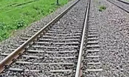 बहन से झगड़ने के बाद 11 साल की बच्ची ने की आत्महत्या, सदमे में नानी की भी मौत बहन से झगड़ने के बाद 11 साल की बच्ची ने की आत्महत्या, सदमे में नानी की भी मौत