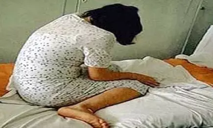 फ्रांस की युवती को नशीली बीयर पिलाकर किया अचेत, होश में आई तो बदन पर नहीं थे कपड़े फ्रांस की युवती को नशीली बीयर पिलाकर किया अचेत, होश में आई तो बदन पर नहीं थे कपड़े