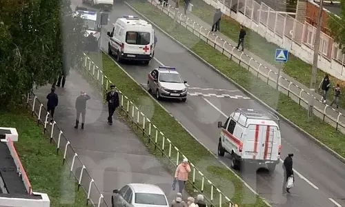 रूस में एक स्कूल में बंदूकधारी ने चलाई गोलियां, 6 की मौत रूस में एक स्कूल में बंदूकधारी ने चलाई गोलियां, 6 की मौत