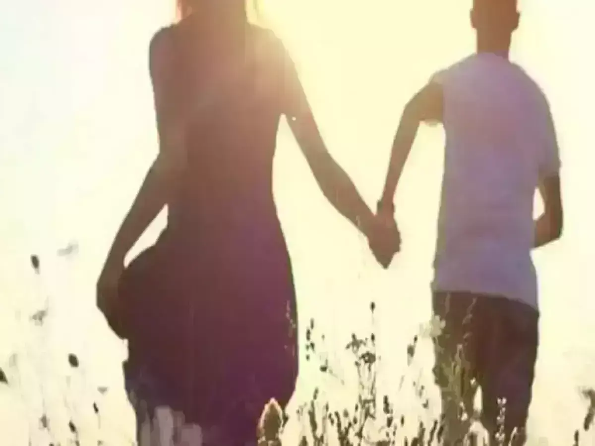 प्रेमी के साथ फरार हुई नाबालिक प्रेमिका अब हुआ यह.. प्रेमी के साथ फरार हुई नाबालिक प्रेमिका अब हुआ यह..