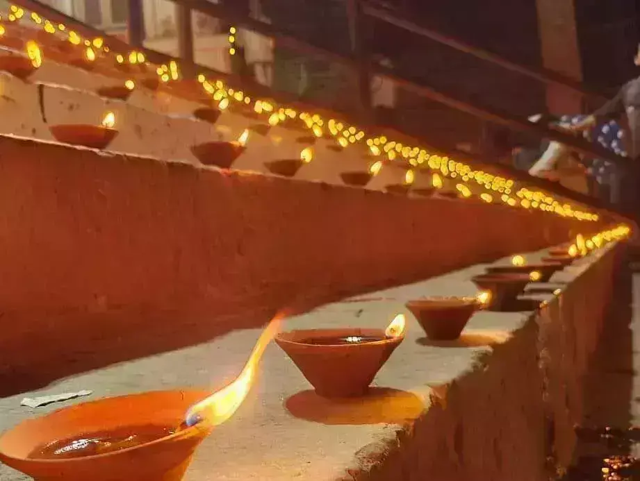 рдЕрдмрдХреА рдмрд╛рд░ 10 рд▓рд╛рдЦ рджреАрдкреЛ рд╕реЗ рдЬрдЧрдордЧрд╛рдПрдЧреЗрдВ рдмрд╛рдмрд╛ рдХрд╛рд╢реА рд╡рд┐рд╢реНрд╡рдирд╛рде рдзрд╛рдо рдХреЗ рдШрд╛рдЯ... рдЕрдмрдХреА рдмрд╛рд░ 10 рд▓рд╛рдЦ рджреАрдкреЛ рд╕реЗ рдЬрдЧрдордЧрд╛рдПрдЧреЗрдВ рдмрд╛рдмрд╛ рдХрд╛рд╢реА рд╡рд┐рд╢реНрд╡рдирд╛рде рдзрд╛рдо рдХреЗ рдШрд╛рдЯ...