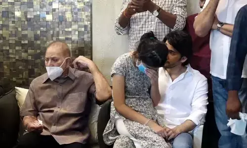 Mahesh Babu Mother Indira Devi Passes Away: दादी के निधन पर फूट-फूट कर रोईं महेश बाबू की बेटी, वायरल हुआ इमोशनल वीडियो