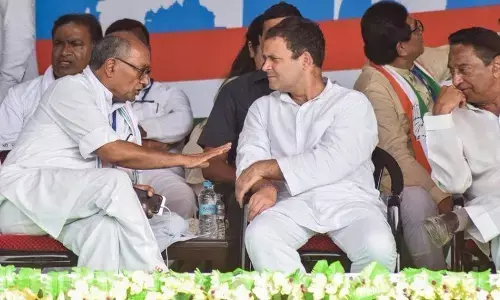 अध्यक्ष पद के चुनाव के लिए कांग्रेस को मिला ये दिग्गज उम्मीदवार, गहलोत-थरूर को चुनौती देने का लिया फैसला अध्यक्ष पद के चुनाव के लिए कांग्रेस को मिला ये दिग्गज उम्मीदवार, गहलोत-थरूर को चुनौती देने का लिया फैसला