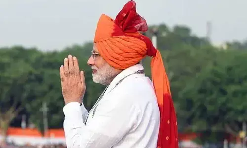 Prime Minister Narendra Modi के नेतृत्व में भारत का आत्मविश्वास सातवें आसमान पर है और धरती और आकाश केसरिया हो गए है