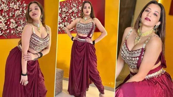 Monalisa  Sexy Video: भोजपुरी हसीना मोनालिसा ने मरून ड्रेस में लगाया हॉटनेस का तड़का, फोटोज ने मचाया तहलका