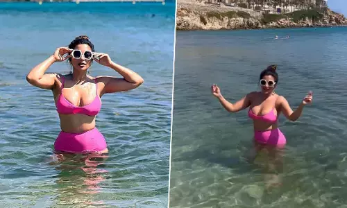 Shama Sikander Sexy Video Photos: Shama Sikander ने समंदर में अपनी सेक्सी पर्सनालिटी से लगाईं आग, Hot Video देखकर दिवाने हुए फैंस Shama Sikander Sexy Video Photos: Shama Sikander ने समंदर में अपनी सेक्सी पर्सनालिटी से लगाईं आग, Hot Video देखकर दिवाने हुए फैंस