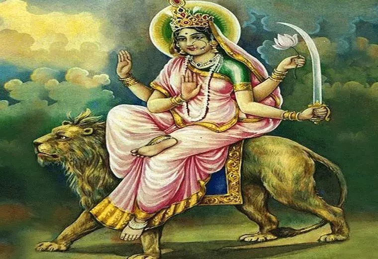 Navdurga Special Coverage: कैसे करें मां दुर्गा के छठे स्वरुप मां कात्यायनी को प्रसन्न
