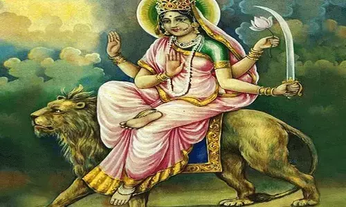 Navdurga Special Coverage: कैसे करें मां दुर्गा के छठे स्वरुप मां कात्यायनी को प्रसन्न