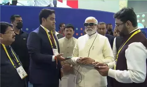 5G Launch LIVE: 4G рд╣реБрдЖ рдкреБрд░рд╛рдирд╛ 5G рдХрд╛ рдЖрдпрд╛ рдЬрд╝рдорд╛рдирд╛, рдкреАрдПрдо рдореЛрджреА рдиреЗ рд▓реЙрдиреНрдЪ рдХреА 5рдЬреА рд╕реЗрд╡рд╛, рдЬрд╛рдиреЗрдВ- рдХрд┐рди рд╢рд╣рд░реЛрдВ рдореЗрдВ рд╢реБрд░реВ рд╣реБрдИ рд╕рд░реНрд╡рд┐рд╕ 5G Launch LIVE: 4G рд╣реБрдЖ рдкреБрд░рд╛рдирд╛ 5G рдХрд╛ рдЖрдпрд╛ рдЬрд╝рдорд╛рдирд╛, рдкреАрдПрдо рдореЛрджреА рдиреЗ рд▓реЙрдиреНрдЪ рдХреА 5рдЬреА рд╕реЗрд╡рд╛, рдЬрд╛рдиреЗрдВ- рдХрд┐рди рд╢рд╣рд░реЛрдВ рдореЗрдВ рд╢реБрд░реВ рд╣реБрдИ рд╕рд░реНрд╡рд┐рд╕