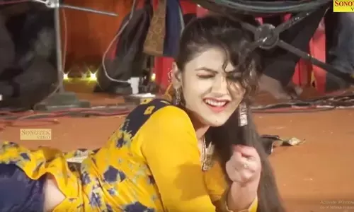 Gori Nagori Sexy Video: गोरी नागोरी ने स्टेज पर लचकाई ऐसी कमर, गर्दा उड़ा रहा वीडियो Gori Nagori Sexy Video: गोरी नागोरी ने स्टेज पर लचकाई ऐसी कमर, गर्दा उड़ा रहा वीडियो