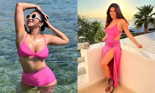 Shama Sikander Sexy Video Photos: ब्लैक हॉट स्पोर्ट्स ब्रा में शमा सिकंदर का दिखा बोल्ड अवतार, एक्ट्रेस की हॉटनेस देख यूजर्स का छूटा पसीना Shama Sikander Sexy Video Photos: ब्लैक हॉट स्पोर्ट्स ब्रा में शमा सिकंदर का दिखा बोल्ड अवतार, एक्ट्रेस की हॉटनेस देख यूजर्स का छूटा पसीना