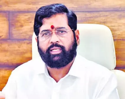 महाराष्ट्र मे अधिकारियों को फरमान जारी हेलो नहीं बल्कि वंदे मातरम बोलकर अपनी बातचीत को करेंगे आरंभ.. महाराष्ट्र मे अधिकारियों को फरमान जारी हेलो नहीं बल्कि वंदे मातरम बोलकर अपनी बातचीत को करेंगे आरंभ..