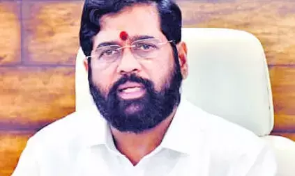 महाराष्ट्र मे अधिकारियों को फरमान जारी हेलो नहीं बल्कि वंदे मातरम बोलकर अपनी बातचीत को करेंगे आरंभ.. महाराष्ट्र मे अधिकारियों को फरमान जारी हेलो नहीं बल्कि वंदे मातरम बोलकर अपनी बातचीत को करेंगे आरंभ..