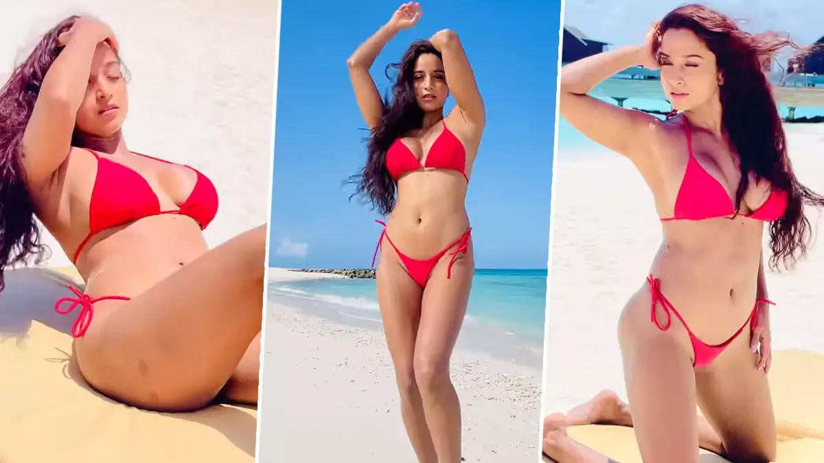 Ram Gopal Varma Sexy Video Photo:  एक्ट्रेस Pooja Bhalekar ने रेड Bikini पहनकर इंटरनेट पर मचाया बवाल, देखें sexy Video