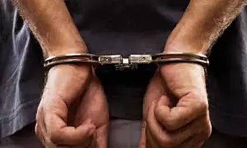 नाबालिक छात्रा से छेडछाड करने बाला आरोपी प्रधानाचार्य गिरफ्तार..