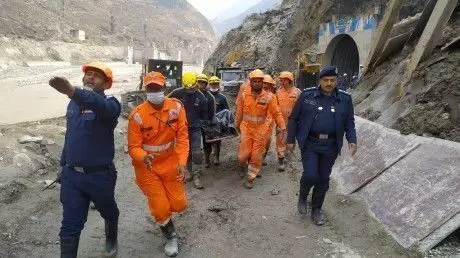 उत्तराखंड में हिमस्खलन 10 की मौत,18 लोग लापता रेस्क्यू आप्रेशन जारी,रक्षामंत्री राजनाथ सिंह ने जताया दुख