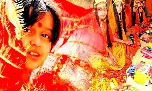 Navratri 2022 : कन्या पूजन की क्या है विधि? आयु के हिसाब से करें कन्या पूजन