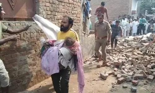 गाजियाबाद में बड़ा हादसा : सिलेंडर विस्फोट के बाद बिल्डिंग गिरी, 4 की मौत