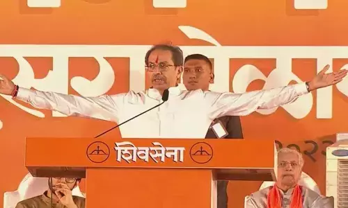 दशहरा रैली में उद्धव ठाकरे का CM शिंदे पर तीखा हमला, बोले- कटप्पा को जनता माफ नहीं करेगी, इस बार का रावण अलग है