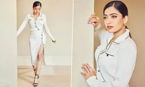 Rashmika Mandanna Sexy Video Photo: रश्मिका मंदाना ने स्टायलिश आउटफिट पहन बढ़ाया तापमान, अदाएं देख यूजर्स का छूटा पसीना Rashmika Mandanna Sexy Video Photo: रश्मिका मंदाना ने स्टायलिश आउटफिट पहन बढ़ाया तापमान, अदाएं देख यूजर्स का छूटा पसीना
