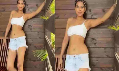 Nia Sharma Sexy Video: निया शर्मा ने डेनिम शॉर्ट्स और व्हाईट टॉप में शेयर किया हॉट वीडियो, देखें दिलकश अदाएं