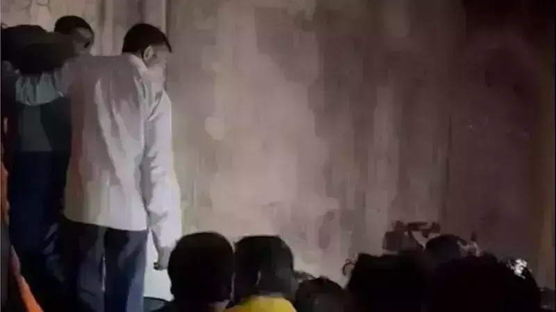 कर्नाटक में हिन्दू संगठनों ने मदरसे में  घुसकर किया पूजा-पाठ पुलिस ने दर्ज किया केस