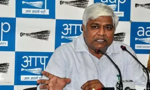 केजरीवाल के मंत्री राजेंद्र पाल गौतम ने हिन्दू देवी देवताओं को न मानने की दिलायी कसम ,बीजेपी ने पूछा सवाल