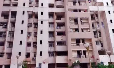 पति से कहासुनी होने पर महिला ने 10वीं मंजिल से लगाई छलांग फिर..