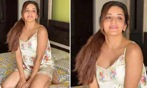 Monalisa Sexy Pics: भोजपुरी एक्ट्रेस मोनालिसा की दिलकश अदाएं आपको बना देंगी दीवाना, यूजर्स हुए लट्टू
