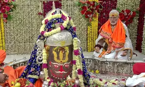 PM मोदी ने महाकाल कॉरिडोर का किया उद्घाटन, उज्जैन के महाकालेश्वर मंदिर में की विशेष पूजा-अर्चना PM मोदी ने महाकाल कॉरिडोर का किया उद्घाटन, उज्जैन के महाकालेश्वर मंदिर में की विशेष पूजा-अर्चना