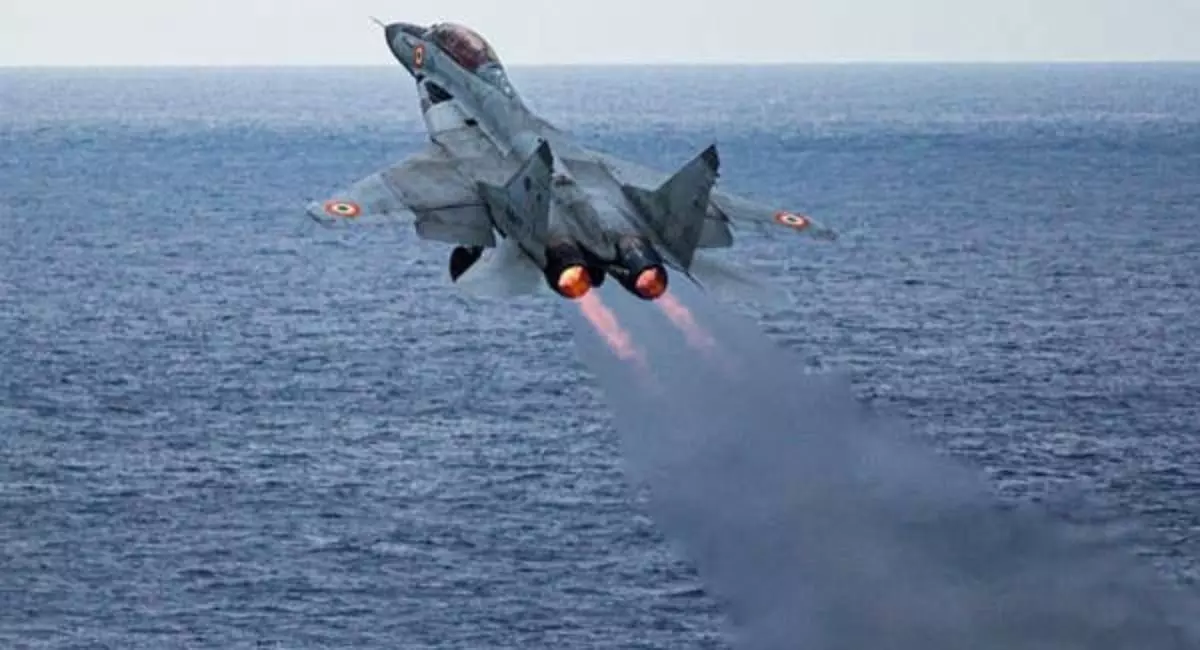 भारतीय सेना का लड़ाकू विमान MiG 29K क्रैश, पायलट सुरक्षित,वायुसेना ने दिए जांच के आदेश