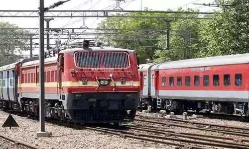 इंडियन रेलवे दीपावली पर दे रहा यात्रियों को बडा तोहफा, इतनी चलेंगी स्पेशल ट्रेन, देखें लिस्ट इंडियन रेलवे दीपावली पर दे रहा यात्रियों को बडा तोहफा, इतनी चलेंगी स्पेशल ट्रेन, देखें लिस्ट