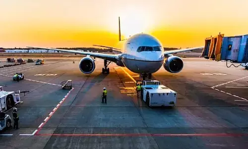 दिल्ली एयरपोर्ट पर मॉस्को से दिल्ली आ रही फ्लाइट में बम की खबर से हड़कंप, सभी यात्री सुरक्षित उतारे गए, तलाशी ले रही पुलिस