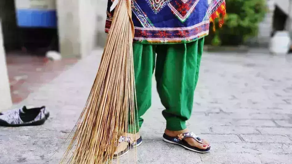 क्या घर में रहता है  क्लेश, क्या घर में नही हो रही तरक्की ,तो परेशान न हो आप, अपनायें यह वास्तुशास्त्र के उपाय..