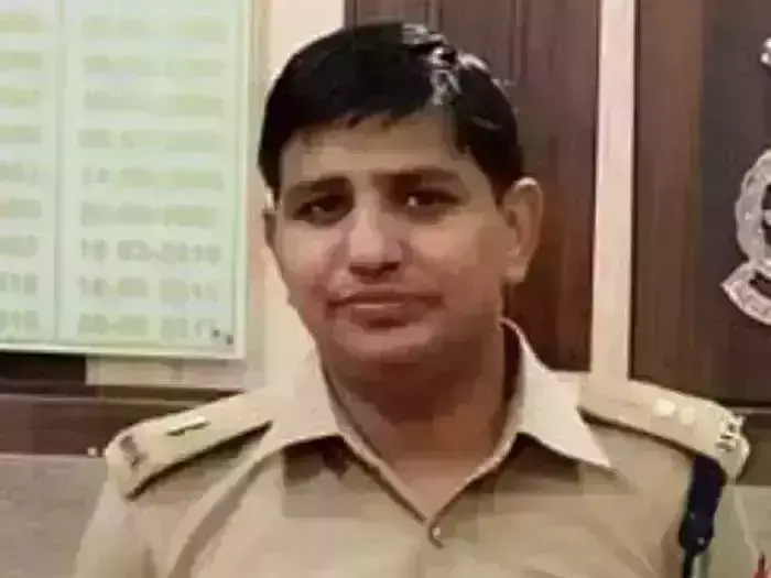 एक लाख के इनामी IPS अधिकारी मणिलाल पाटीदार ने कोर्ट में किया सरेंडर, जानें क्या है पूरा मामला...