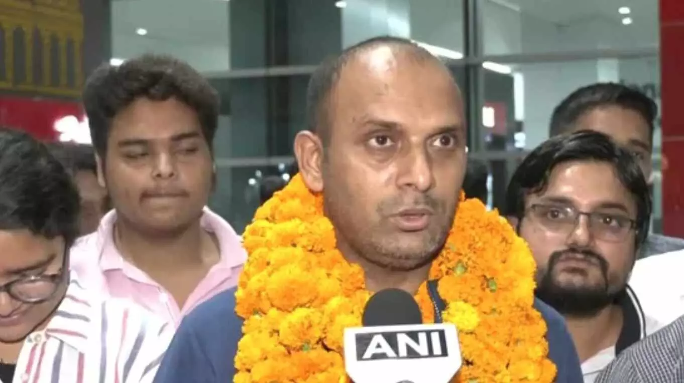 अबु धाबी में गलत तरीके से हिरासत में लिए गए नोएडा के शख्स ने भारत वापसी पर बताई आपबीती