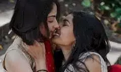 स्कूल में बच्चों को पढाने बाले 2 शिक्षिकाएं घर से फरार होकर किया समलैगिंक विवाह अब कोर्ट ने सुनाया यह फैसला.. स्कूल में बच्चों को पढाने बाले 2 शिक्षिकाएं घर से फरार होकर किया समलैगिंक विवाह अब कोर्ट ने सुनाया यह फैसला..