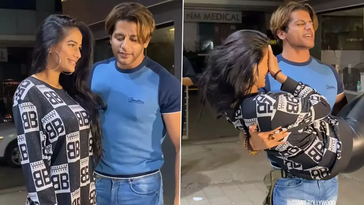 Poonam Pandey and Karanvir Bohra: करणवीर बोहरा ने पूनम पांडे को गोद में  उठाया, कपड़े एडजस्ट करती दिखीं एक्ट्रेस