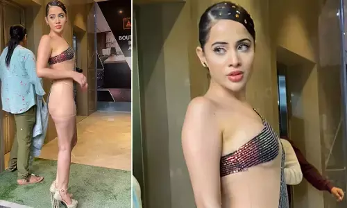 Urfi Javed का नया कारनामा, शरीर पर लपेटी साइकिल की चेन, यूजर्स बोले  चेन लपेट कर क्यों छीना सबका चैन Urfi Javed का नया कारनामा, शरीर पर लपेटी साइकिल की चेन, यूजर्स बोले  चेन लपेट कर क्यों छीना सबका चैन