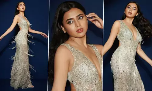 Tejasswi Prakash Sexy Video Photo: Tejasswi Prakash ने गोल्डन बॉडीकॉन आउटफिट में ढाया कहर, एक्ट्रेस की हॉटनेस देख आप रह जाएंगे दंग