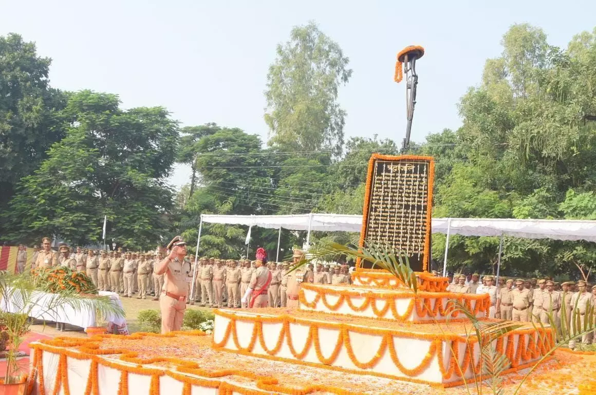 पुलिस स्मृति दिवस आज! देश के लिए सब कुछ न्योछावर करने वाले वीर सपूत हमारे प्रेरणा स्त्रोत हैं ~ वाराणसी पुलिस कमिश्नर