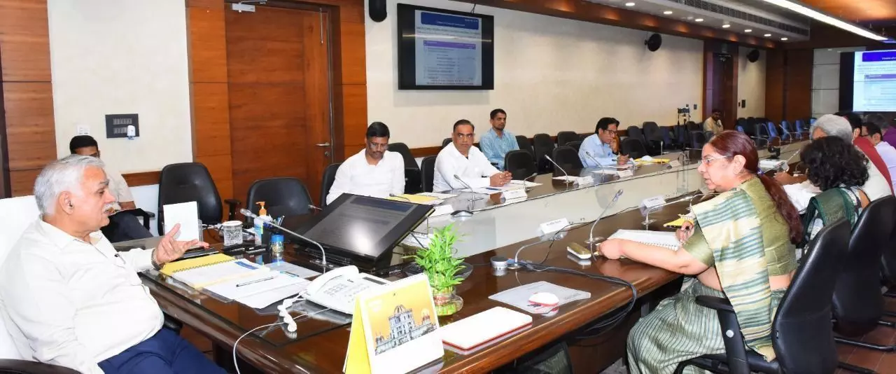 यूपी में किडनी, बोन मैरो और लीवर के लिए कॉमन सिंगल रूफ ट्रांसप्लांटेशन सेंटर की स्थापना को मंजूरी मिली यूपी में किडनी, बोन मैरो और लीवर के लिए कॉमन सिंगल रूफ ट्रांसप्लांटेशन सेंटर की स्थापना को मंजूरी मिली