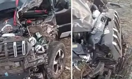 शाजापुर में तेज रफ्तार कार खंभे से भिड़ी, चार लोगों की मौके पर मौत शाजापुर में तेज रफ्तार कार खंभे से भिड़ी, चार लोगों की मौके पर मौत