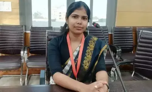 गांव की लड़की प्रियंका यादव ने बढ़ाया बाराबंकी का मान, लगातार तीसरी बार पीसीएस परीक्षा पास कर बनी डिप्टी एसपी गांव की लड़की प्रियंका यादव ने बढ़ाया बाराबंकी का मान, लगातार तीसरी बार पीसीएस परीक्षा पास कर बनी डिप्टी एसपी