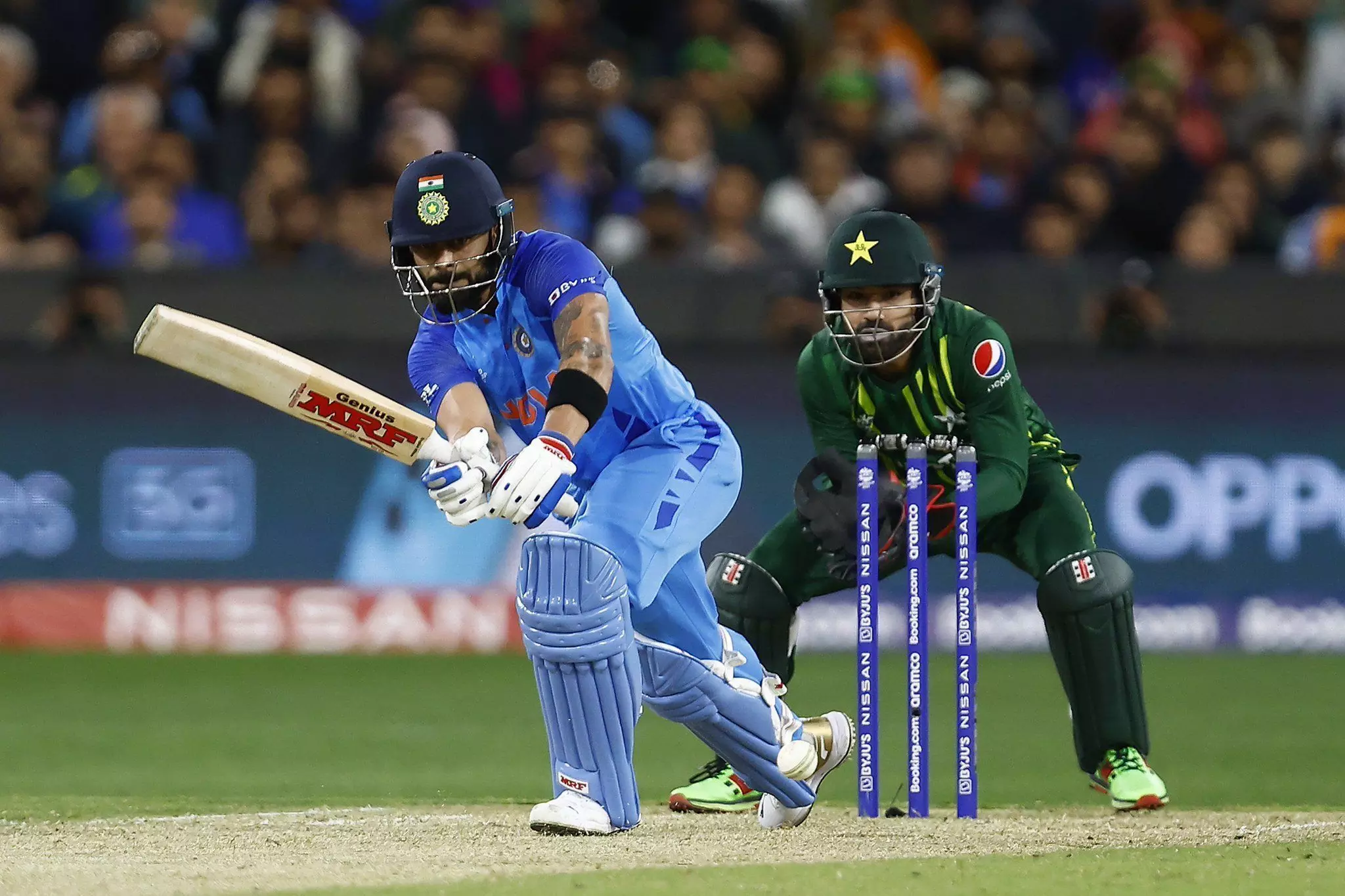 T20 World Cup 2022 INDvsPAK : रोमांचक मैच में भारत ने पाकिस्तान को 4 विकेट से हराया, कोहली ने किया कमाल