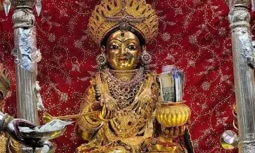 आज है धनतेरस का महापर्व! काशी में मां अन्नपूर्णा के खुले कपाट! अपने राशि के अनुसार देखें क्या कर सकते हैं खरीदारी... आज है धनतेरस का महापर्व! काशी में मां अन्नपूर्णा के खुले कपाट! अपने राशि के अनुसार देखें क्या कर सकते हैं खरीदारी...